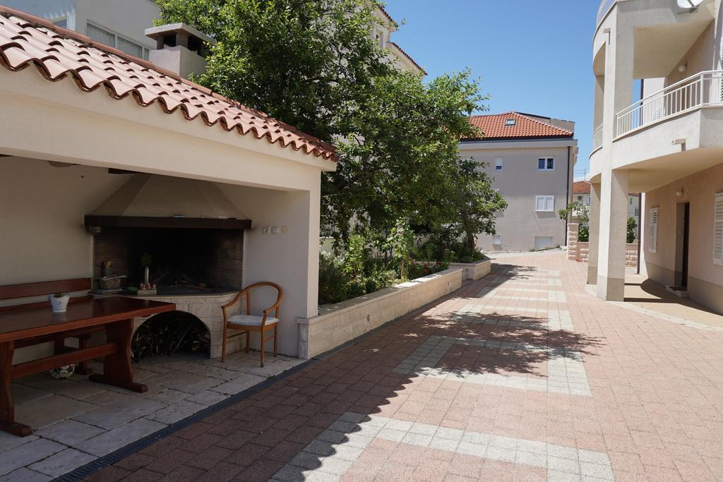 Apartment Nena & Petar Макарска Экстерьер фото