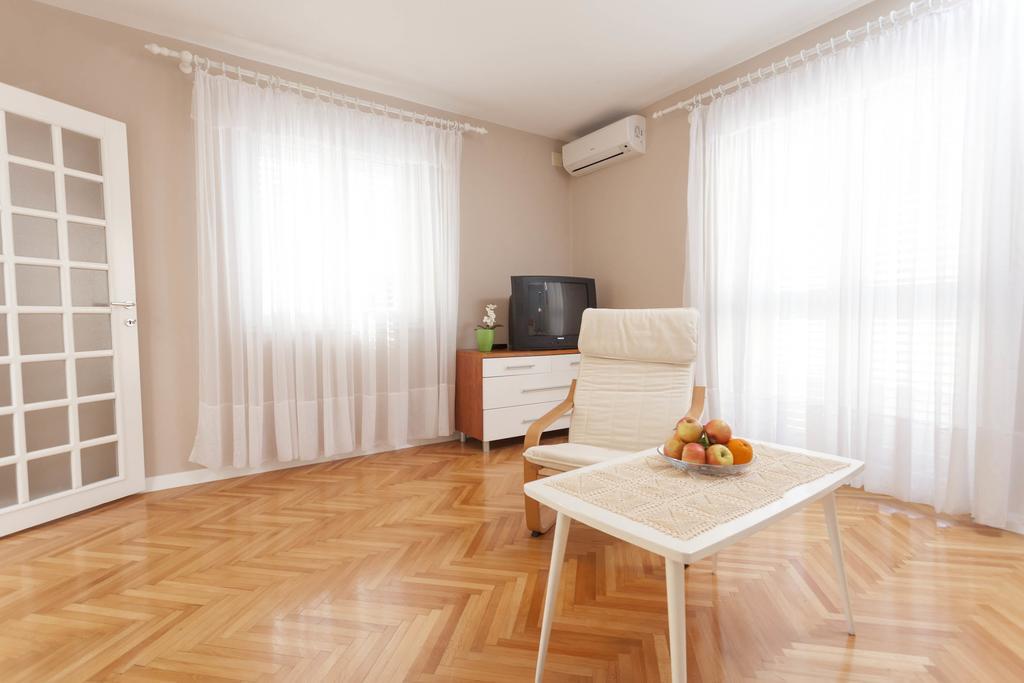 Apartment Nena & Petar Макарска Экстерьер фото